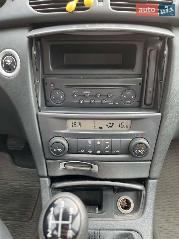 Универсал Renault Laguna 2004 в Новых Санжарах