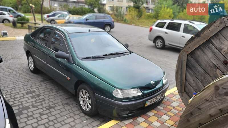 Лифтбек Renault Laguna 1996 в Каневе
