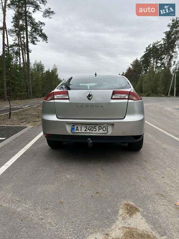 Лифтбек Renault Laguna 2010 в Киеве