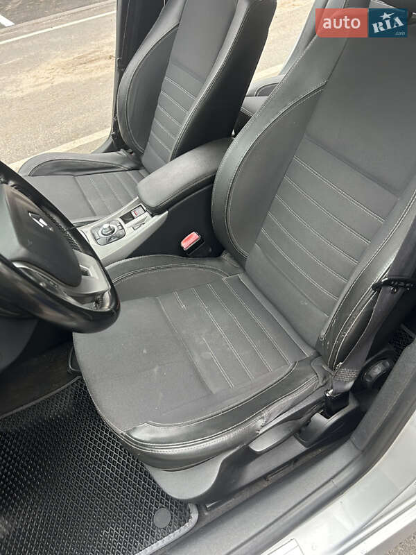 Лифтбек Renault Laguna 2010 в Киеве