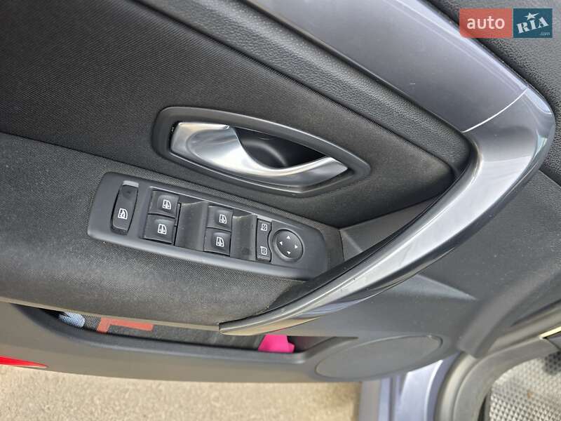 Ліфтбек Renault Laguna 2010 в Лозовій