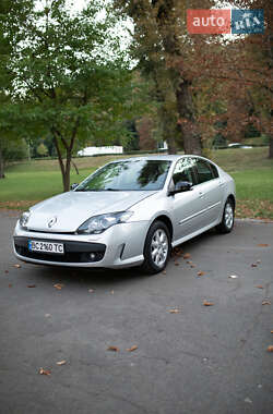 Ліфтбек Renault Laguna 2010 в 
