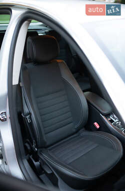 Ліфтбек Renault Laguna 2010 в 