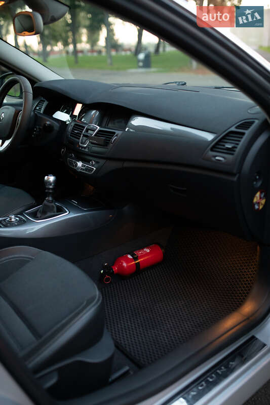 Лифтбек Renault Laguna 2010 в Киеве фото 22 Лифтбек Renault Laguna 2010 в Киеве