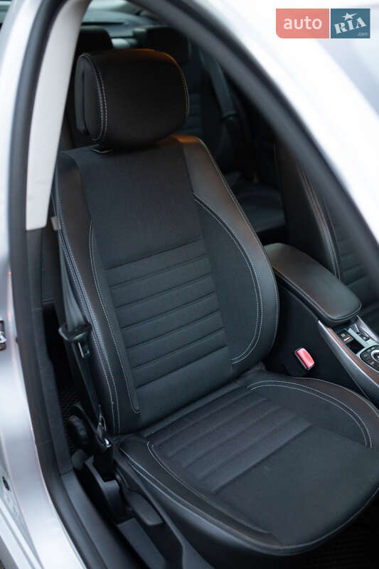 Лифтбек Renault Laguna 2010 в Киеве фото 24 Лифтбек Renault Laguna 2010 в Киеве