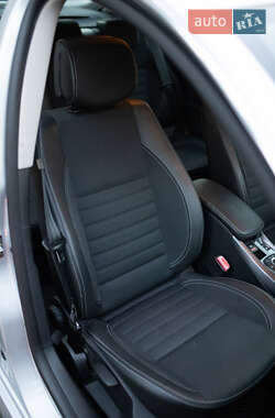 Ліфтбек Renault Laguna 2010 в 