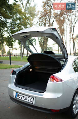 Ліфтбек Renault Laguna 2010 в 