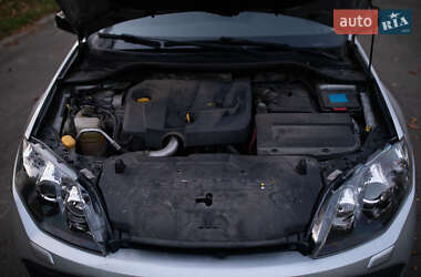 Ліфтбек Renault Laguna 2010 в 