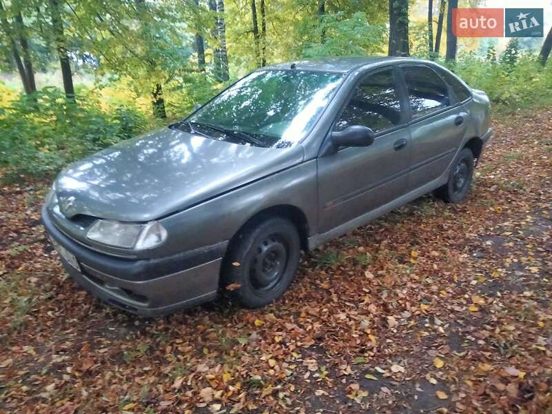 Лифтбек Renault Laguna 1999 в Мене