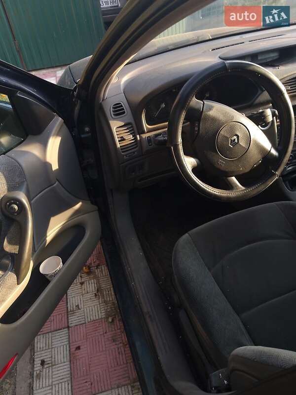 Лифтбек Renault Laguna 2001 в Кропивницком