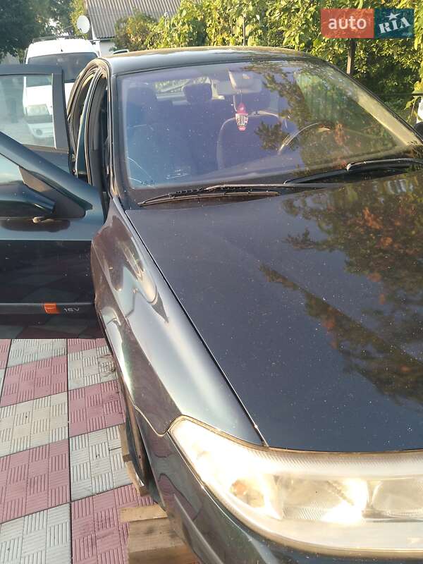 Лифтбек Renault Laguna 2001 в Кропивницком