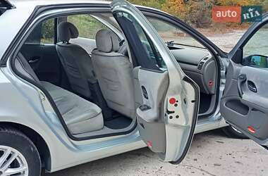 Лифтбек Renault Laguna 2001 в 