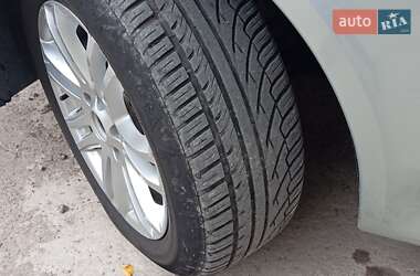 Лифтбек Renault Laguna 2001 в 