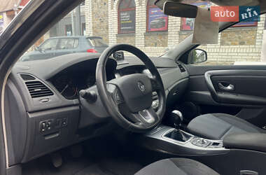 Лифтбек Renault Laguna 2009 в 