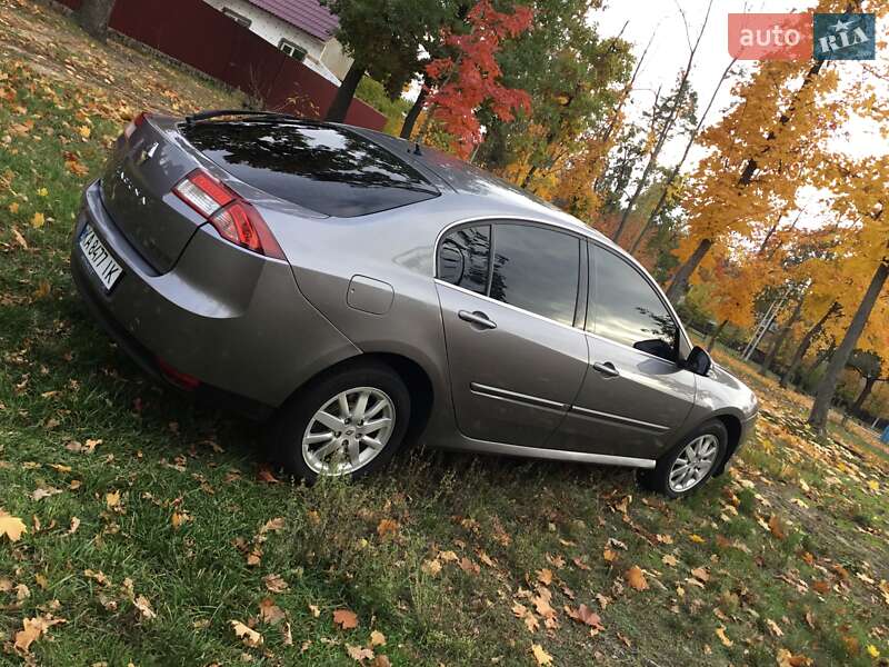 Лифтбек Renault Laguna 2012 в Киеве фото 30 Лифтбек Renault Laguna 2012 в Киеве