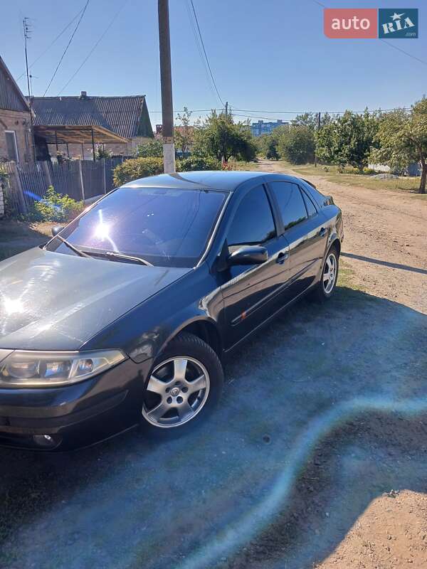 Лифтбек Renault Laguna 2002 в Синельниково