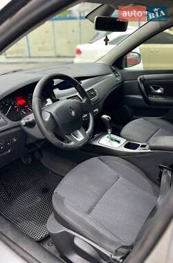 Лифтбек Renault Laguna 2008 в 