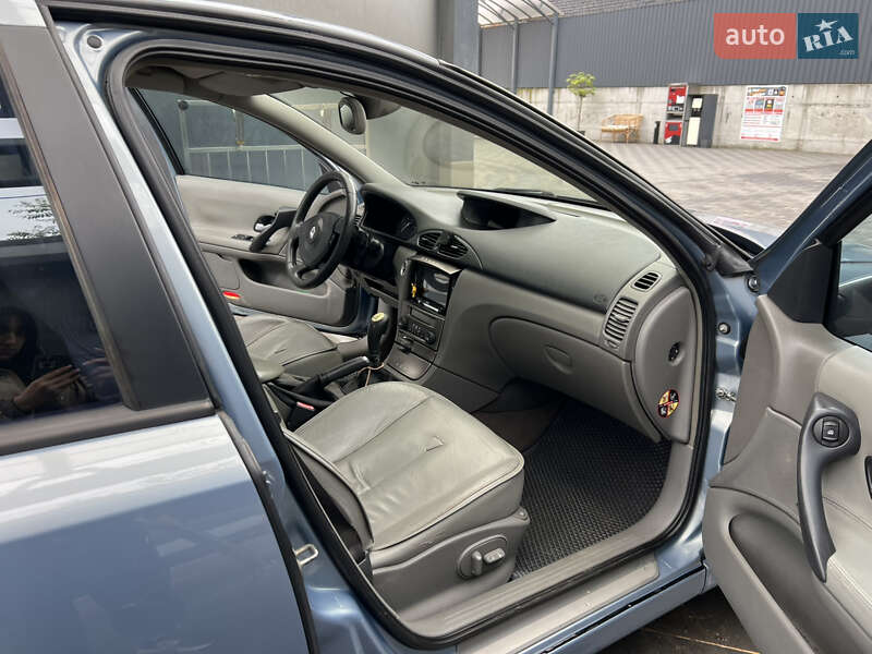 Ліфтбек Renault Laguna 2003 в Хмельницькому