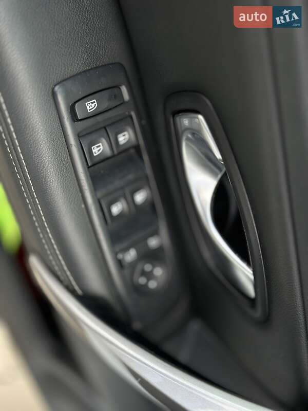 Універсал Renault Laguna 2012 в Чернівцях