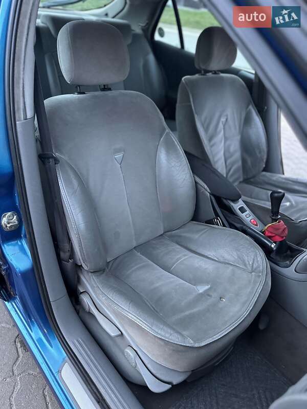 Ліфтбек Renault Laguna 2001 в Львові фото 23 Ліфтбек Renault Laguna 2001 в Львові