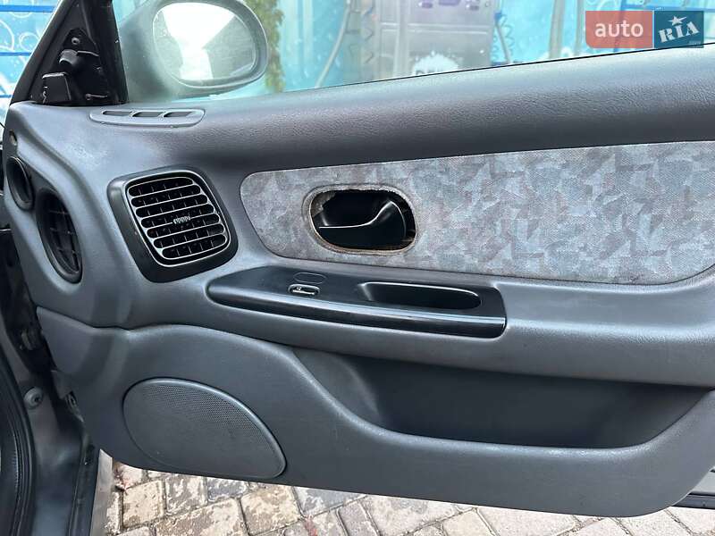 Лифтбек Renault Laguna 1996 в Умани фото 23 Лифтбек Renault Laguna 1996 в Умани