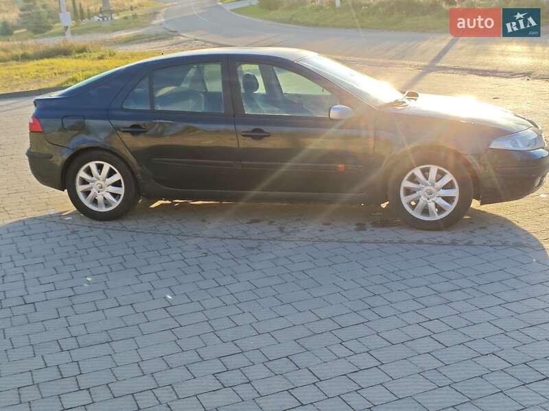 Ліфтбек Renault Laguna 2002 в Львові