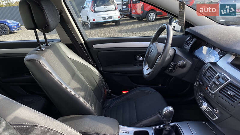 Ліфтбек Renault Laguna 2009 в Луцьку