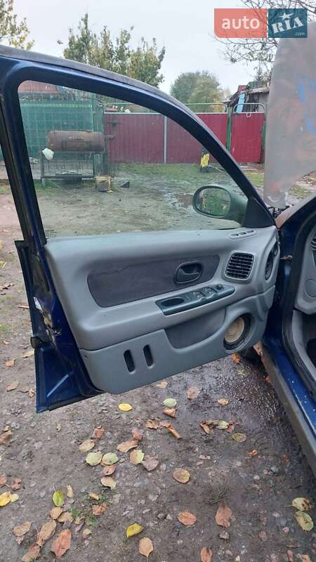 Универсал Renault Laguna 2000 в Березане