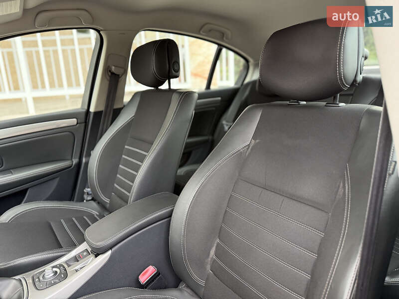 Ліфтбек Renault Laguna 2014 в Тернополі