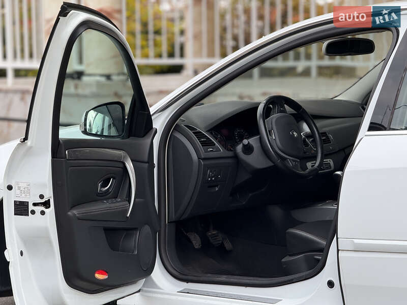 Ліфтбек Renault Laguna 2014 в Тернополі