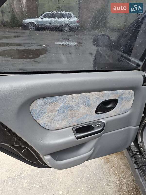 Універсал Renault Laguna 1997 в Києві