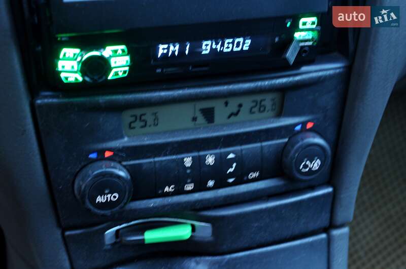 Лифтбек Renault Laguna 2003 в Львове фото 30 Лифтбек Renault Laguna 2003 в Львове