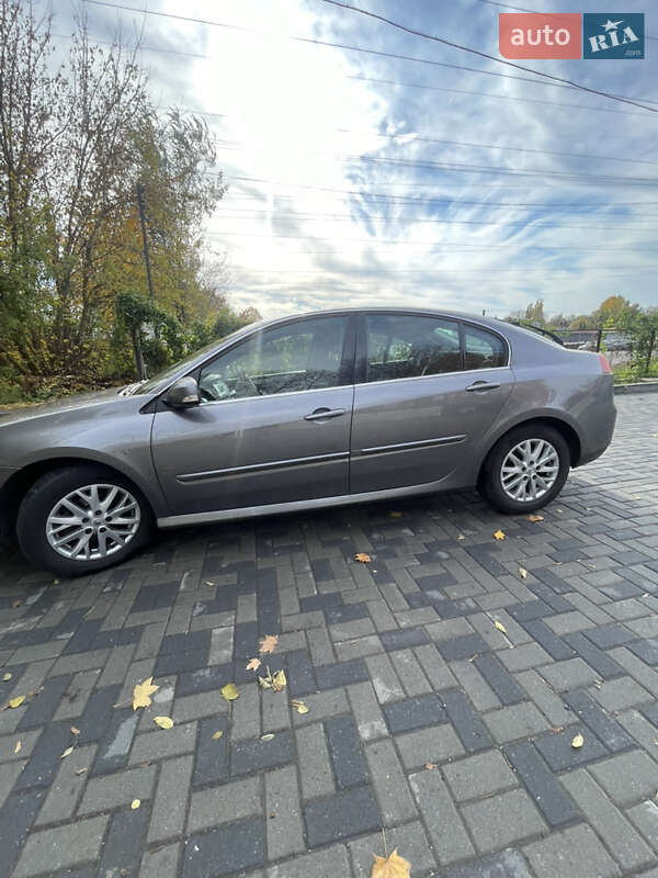 Лифтбек Renault Laguna 2014 в Днепре