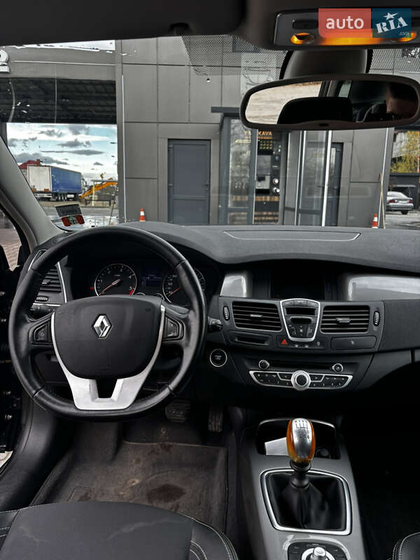Универсал Renault Laguna 2011 в Калуше
