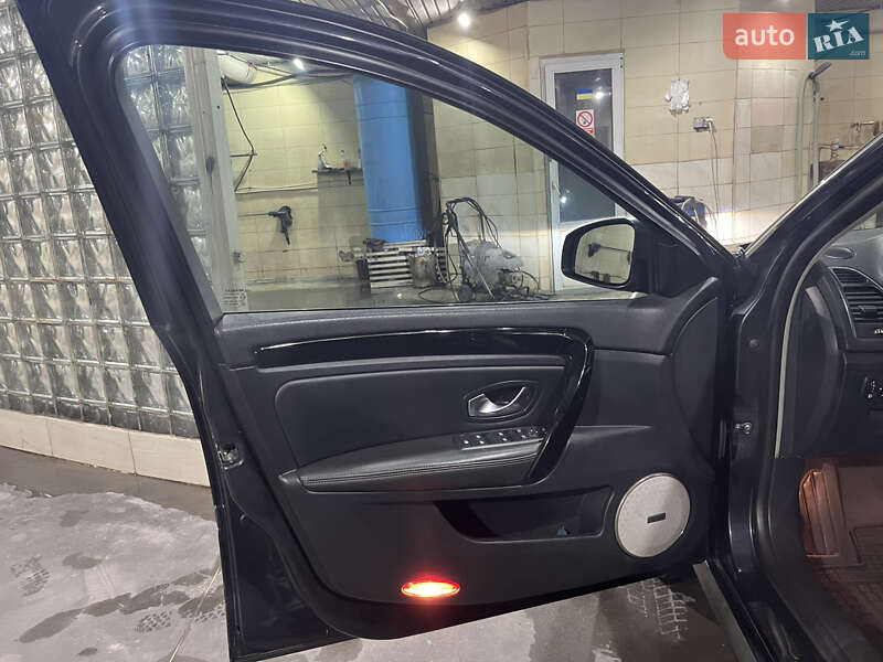 Ліфтбек Renault Laguna 2013 в Києві