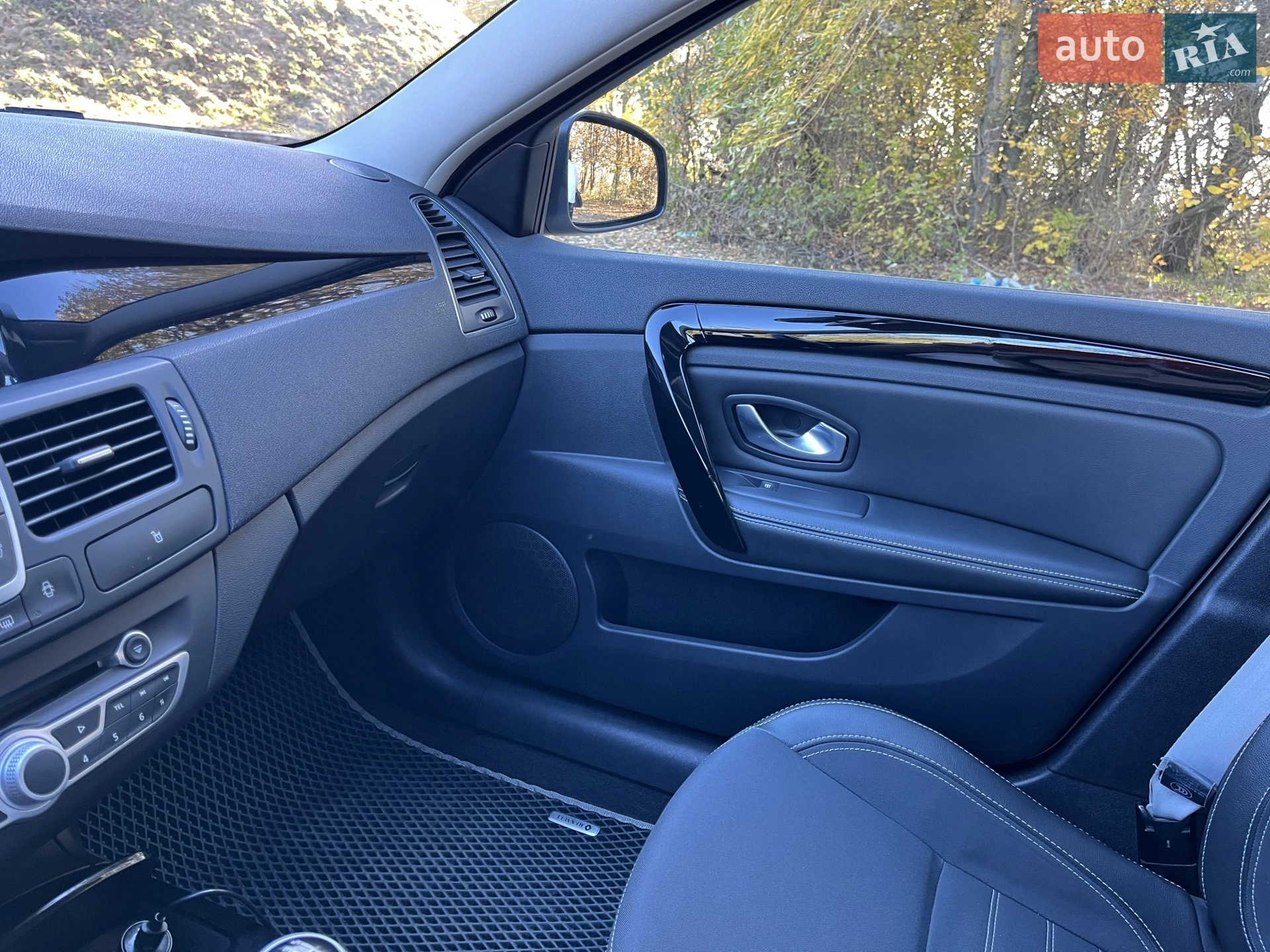 2011 Renault Laguna - мініатюра 55