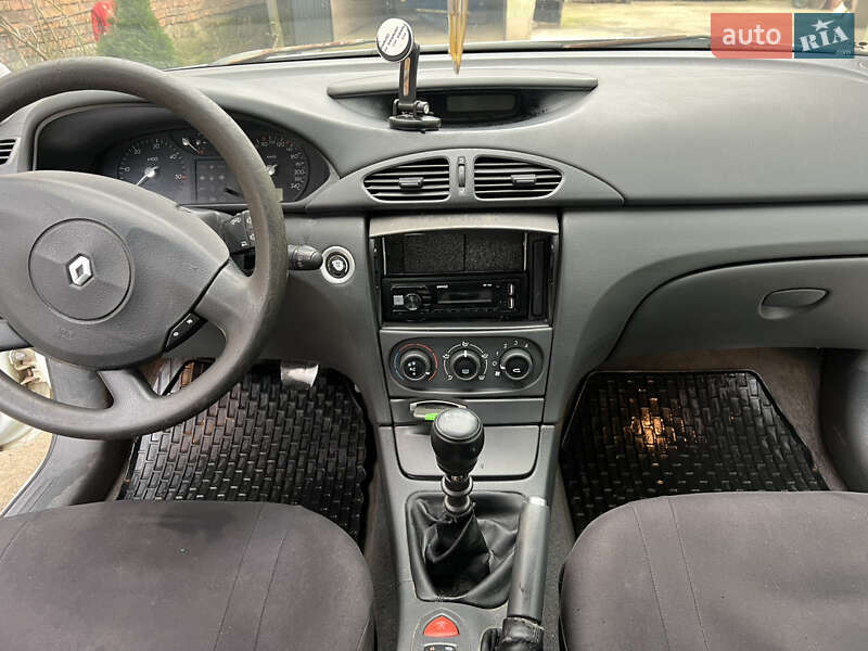 Ліфтбек Renault Laguna 2004 в Мукачевому