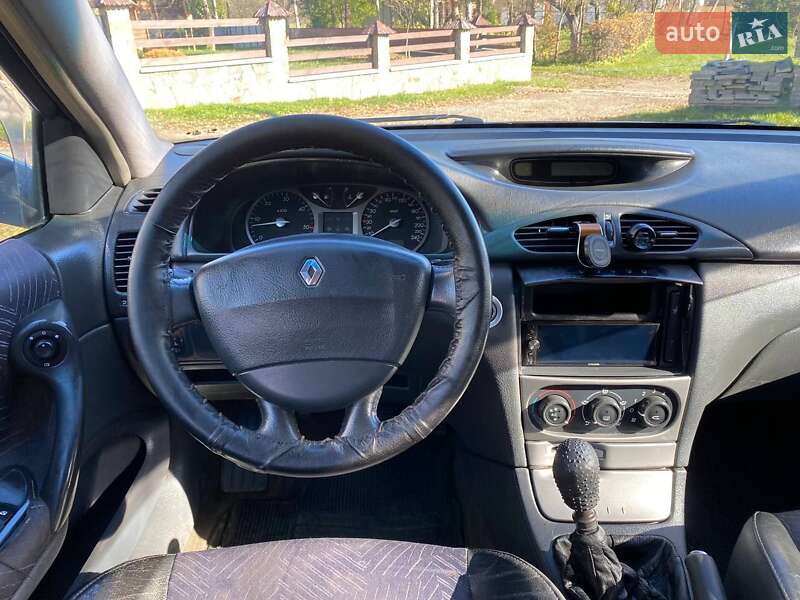 Лифтбек Renault Laguna 2001 в Коломые фото 24 Лифтбек Renault Laguna 2001 в Коломые