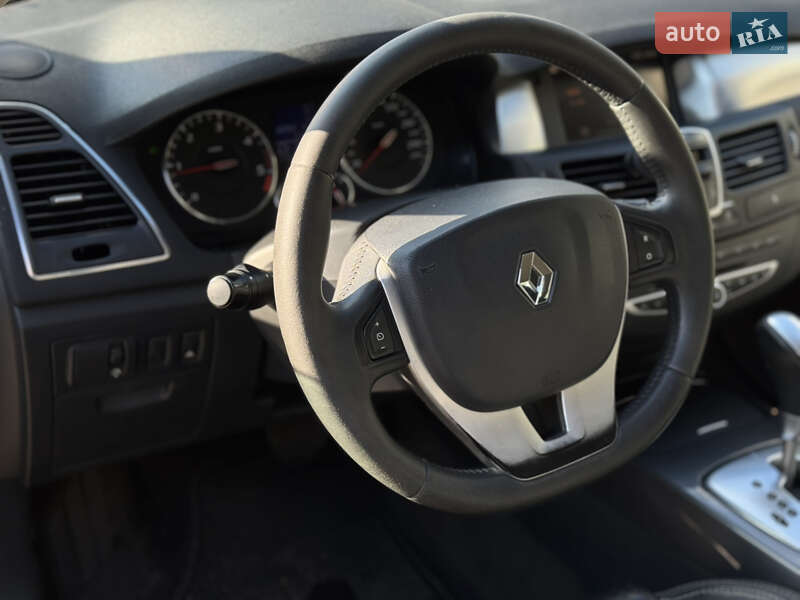 Купе Renault Laguna 2011 в Киеве фото 14 Купе Renault Laguna 2011 в Киеве