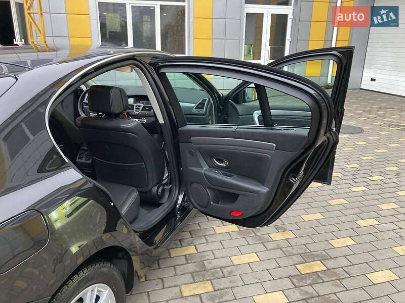 Лифтбек Renault Laguna 2012 в Киеве