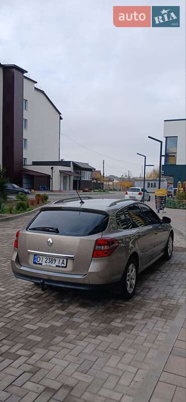 Универсал Renault Laguna 2011 в Ромнах