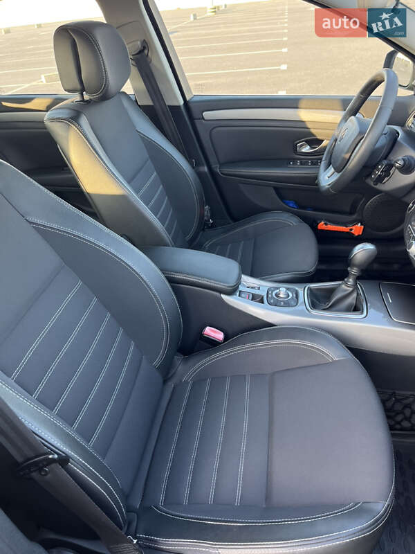 Універсал Renault Laguna 2011 в Львові фото 17 Універсал Renault Laguna 2011 в Львові