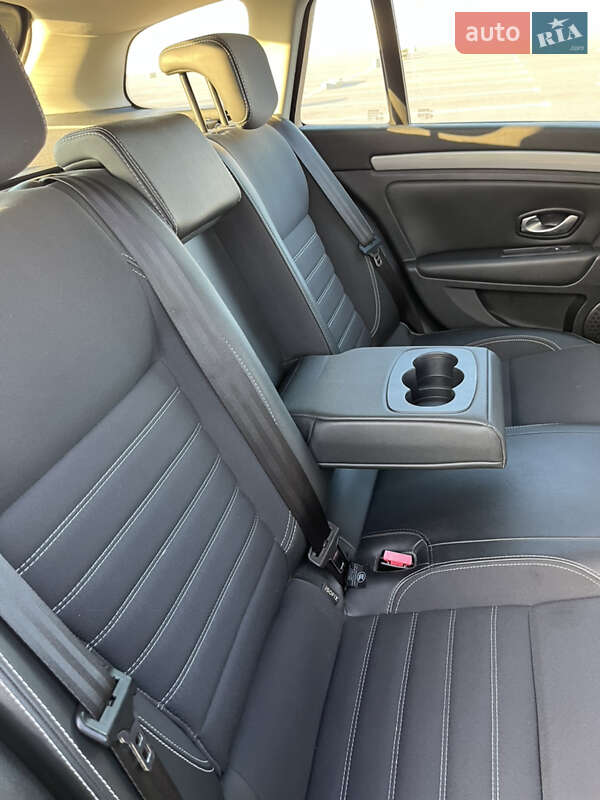 Універсал Renault Laguna 2011 в Львові фото 21 Універсал Renault Laguna 2011 в Львові