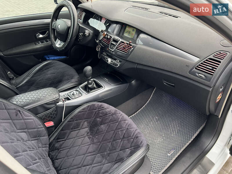 Універсал Renault Laguna 2010 в Лопатині