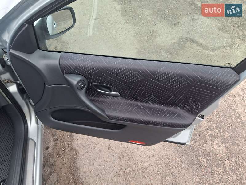 Универсал Renault Laguna 2003 в Барышевке фото 6 Универсал Renault Laguna 2003 в Барышевке