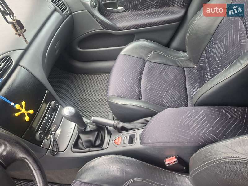 Универсал Renault Laguna 2003 в Барышевке фото 10 Универсал Renault Laguna 2003 в Барышевке