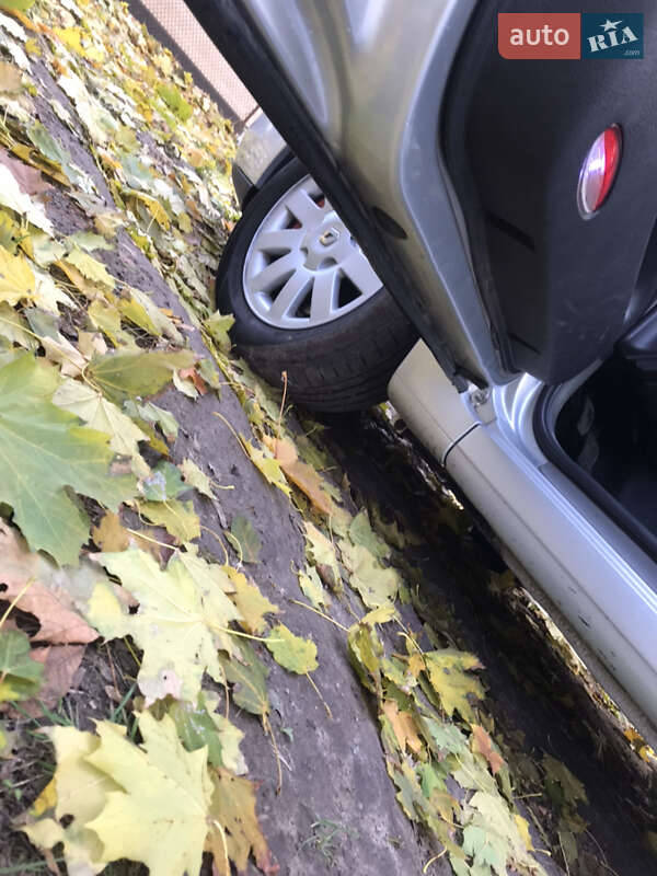 Универсал Renault Laguna 2005 в Яготине