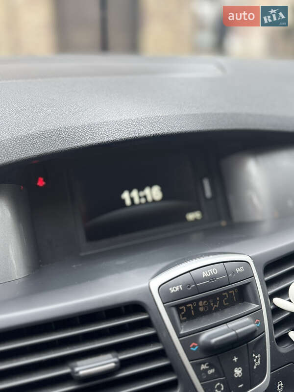 Универсал Renault Laguna 2011 в Тернополе
