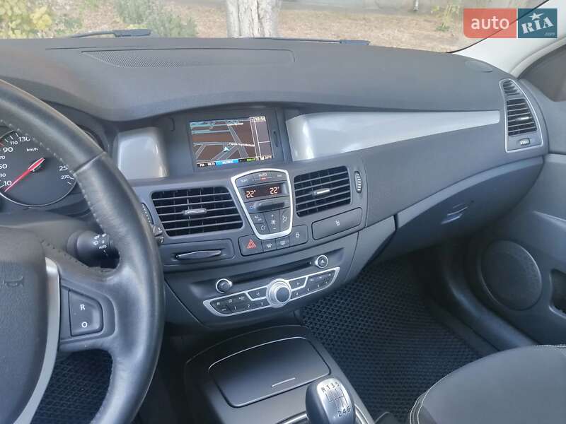 Универсал Renault Laguna 2011 в Полтаве фото 9 Универсал Renault Laguna 2011 в Полтаве