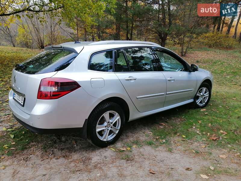 Универсал Renault Laguna 2011 в Полтаве фото 4 Универсал Renault Laguna 2011 в Полтаве